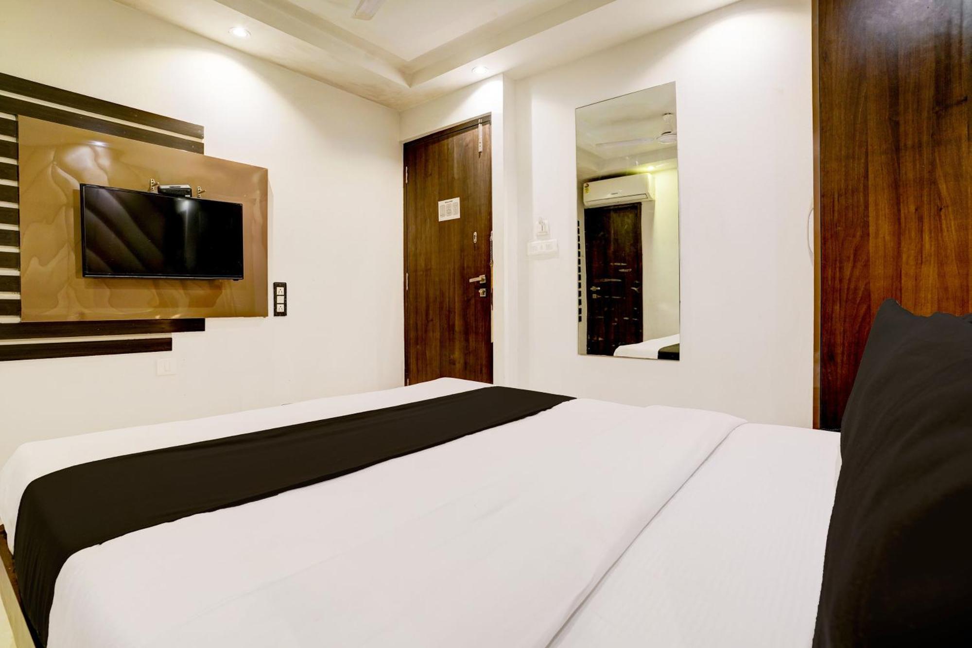 Super Hotel O Mumbai Central Formerly Park Palace Екстериор снимка