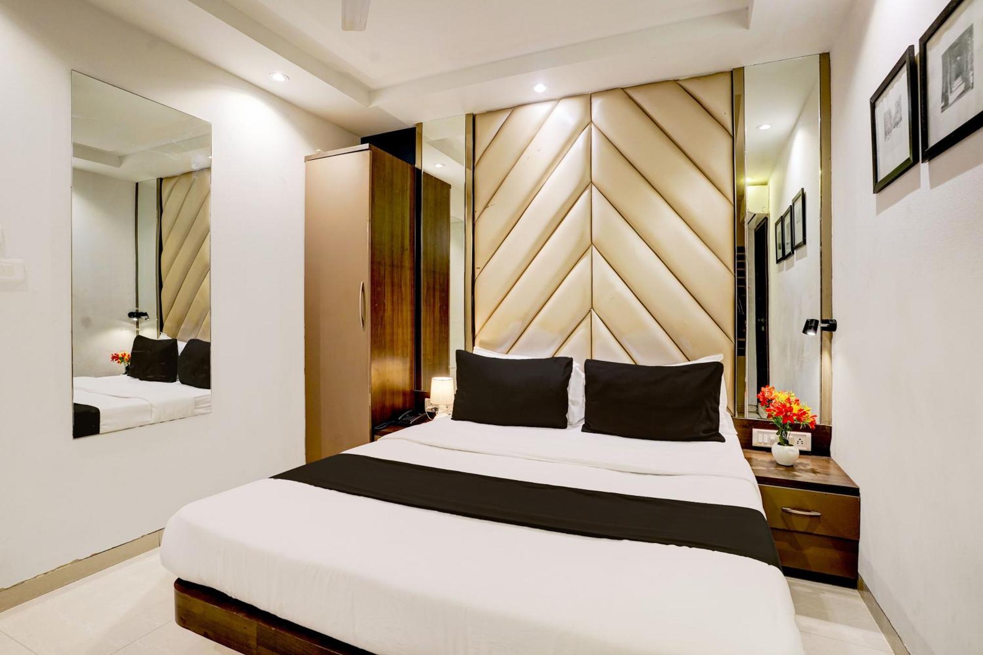 Super Hotel O Mumbai Central Formerly Park Palace Екстериор снимка