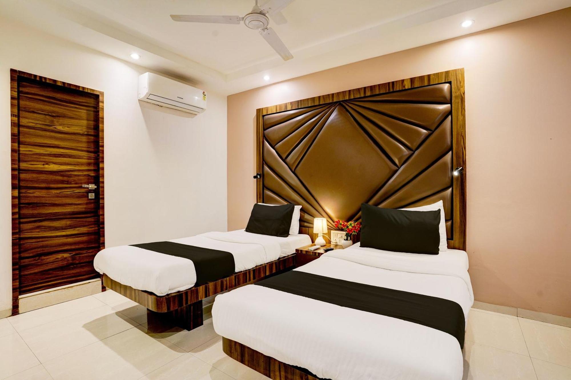 Super Hotel O Mumbai Central Formerly Park Palace Екстериор снимка
