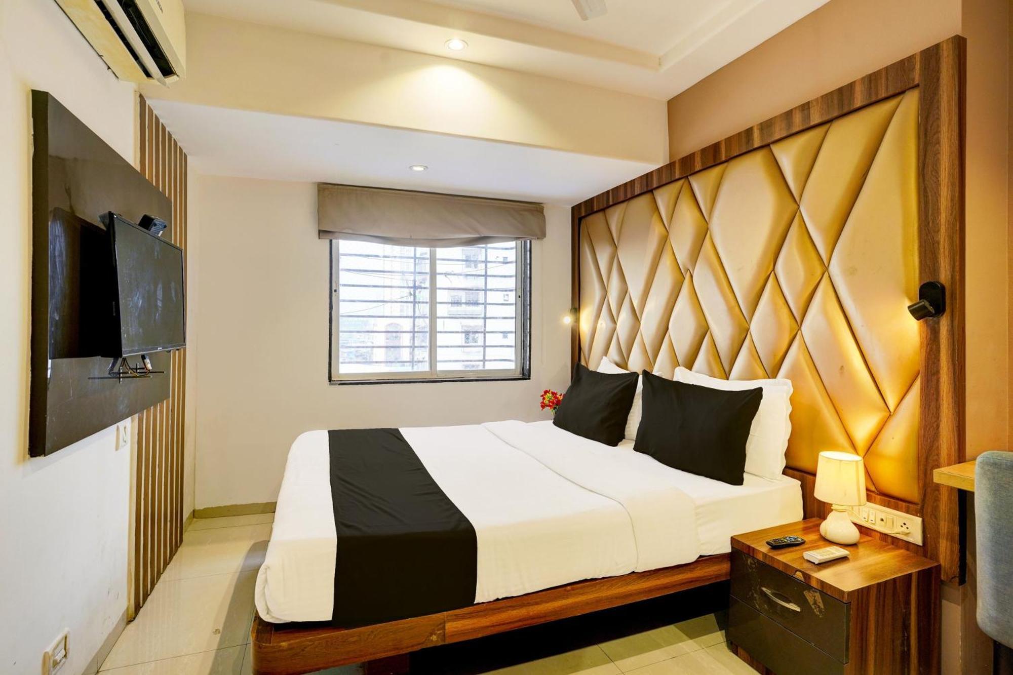 Super Hotel O Mumbai Central Formerly Park Palace Екстериор снимка