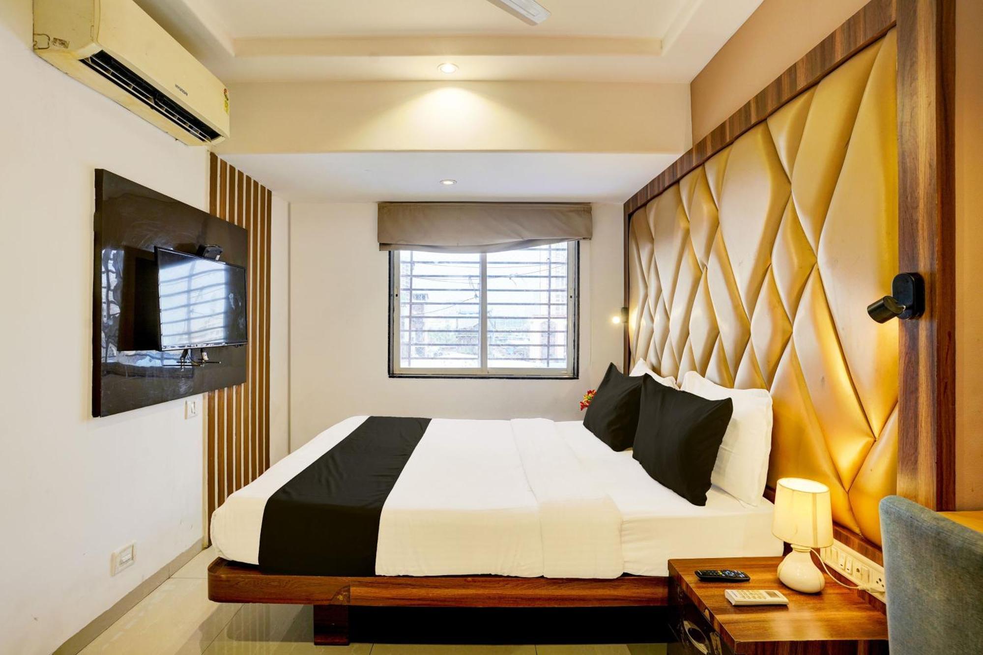 Super Hotel O Mumbai Central Formerly Park Palace Екстериор снимка
