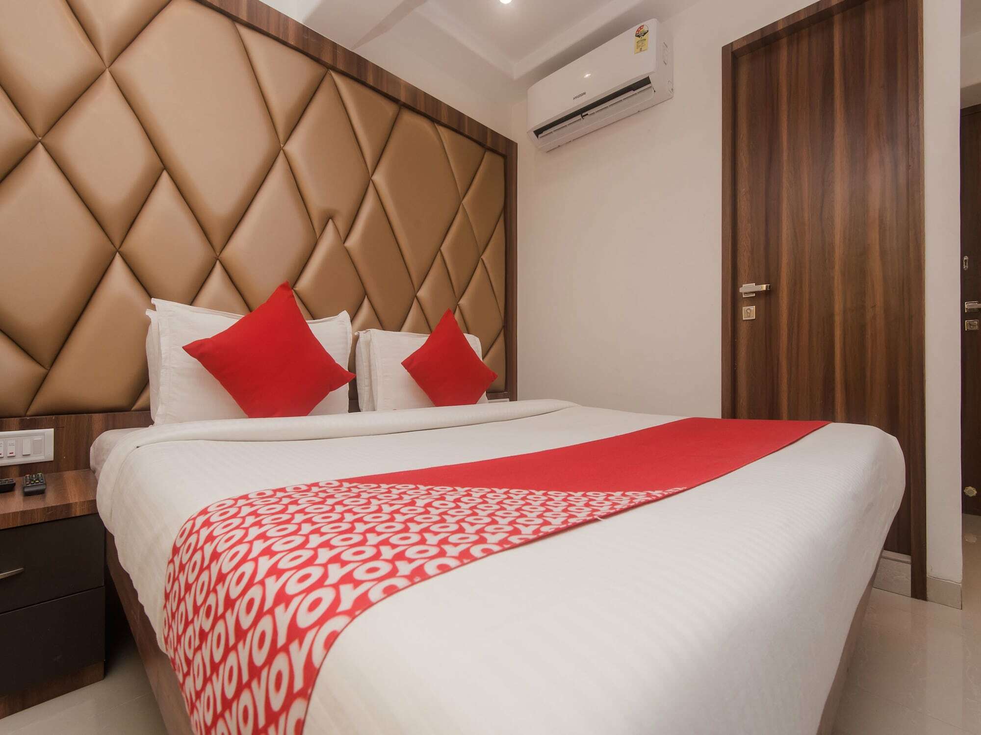 Super Hotel O Mumbai Central Formerly Park Palace Екстериор снимка