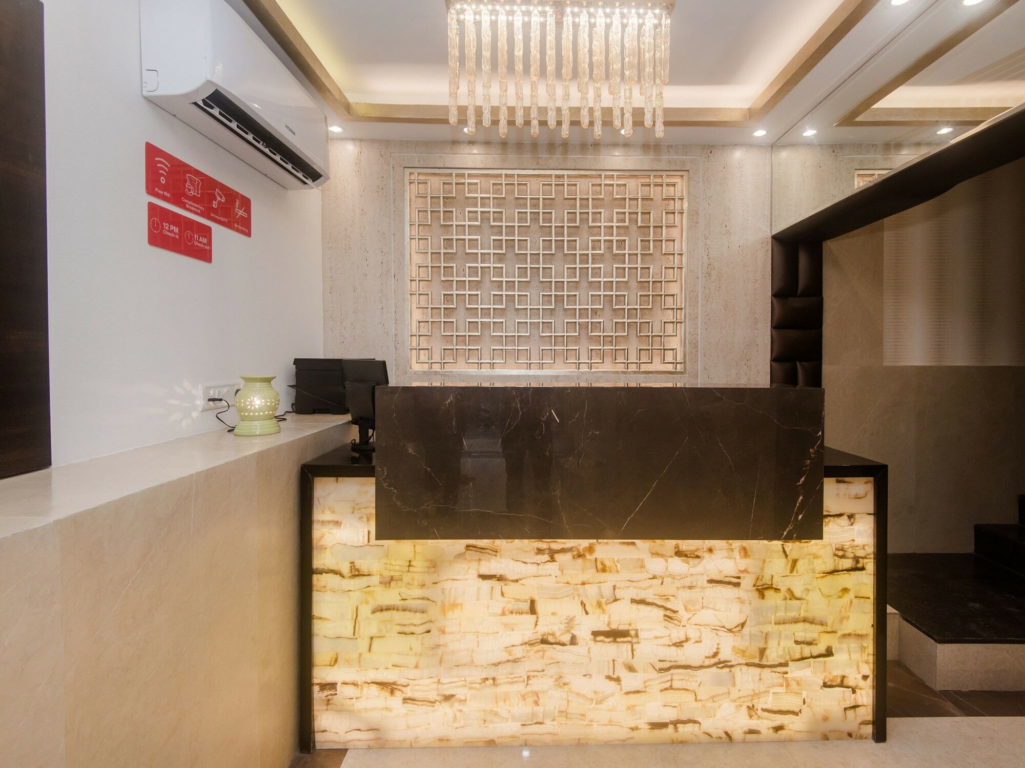 Super Hotel O Mumbai Central Formerly Park Palace Екстериор снимка